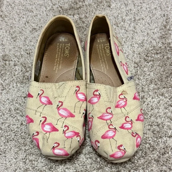 Three Pairs of Toms - Picture 12 of 12